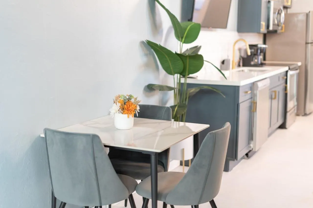 Avalon Suites Phoenix Aparthotel
